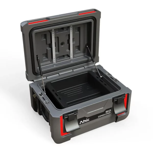 Innovative cargo case design for tool storage with handle - Image 6